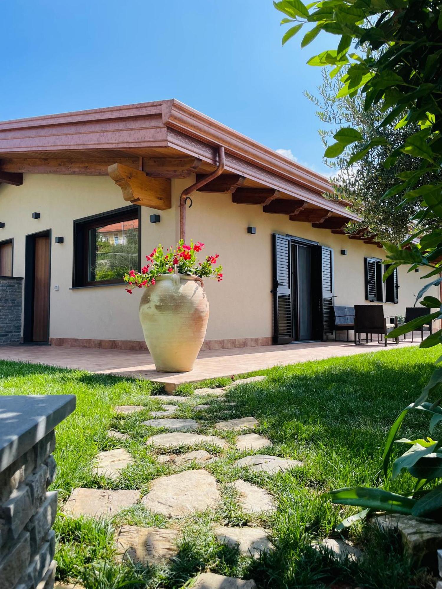 Connie'S Home Pianillo Exterior photo